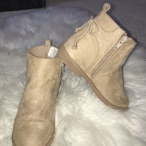 Girl’s Boots